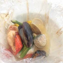 オマールエビと魚介と彩野菜の包み焼き　５食限定品　開封後