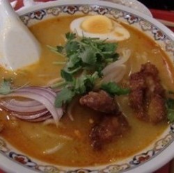 ラクサ中華麺