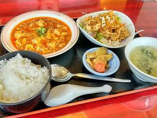 四川麻婆豆腐と油淋鶏のランチセット