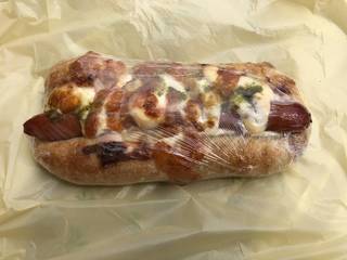 バジルチーズ　ソーセージフランス