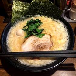 濃厚豚骨ラーメン 濱虎家 