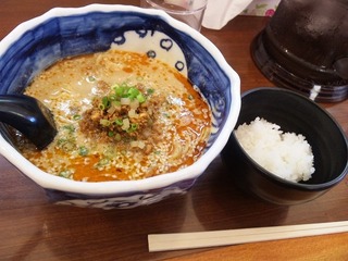 ゴマたっぷり鶏タンタン麺