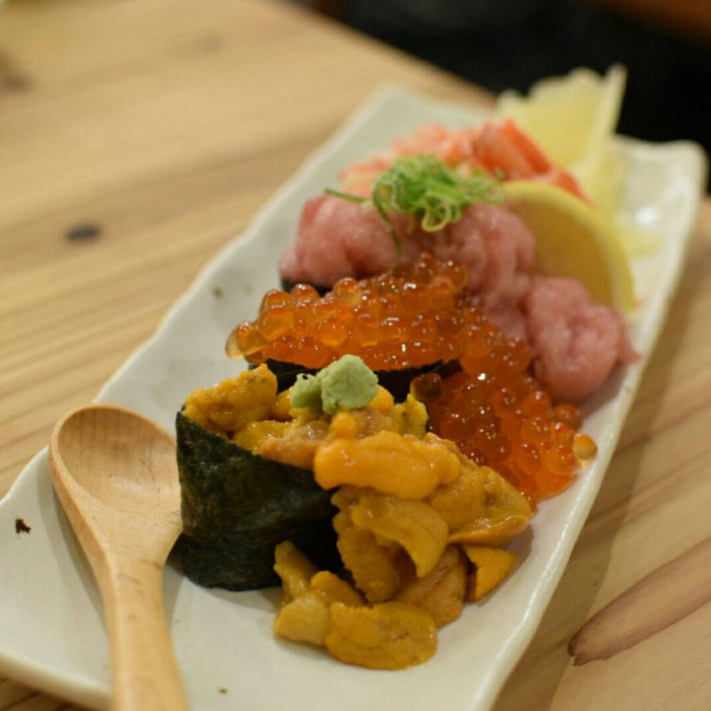 【限定５食】こぼれ寿司（イクラ・ネギトロ・カニ・ウニ）