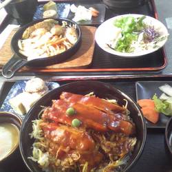 名物トンテキ丼と牡蠣のステーキ定食