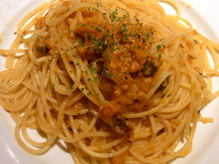 タコとトマトソースパスタ