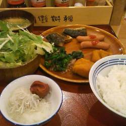 朝食バイキング