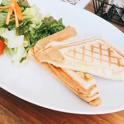 ホットサンド　ブルーチーズ＆ハニー