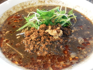 黒胡麻担担麺