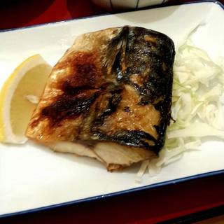 鯖の塩焼き