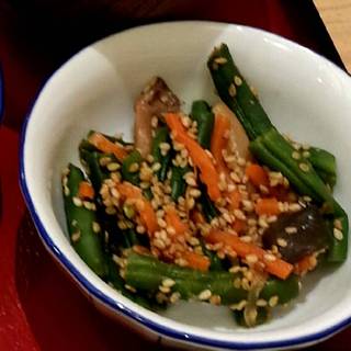 いんげん豆とキノコのごま和え