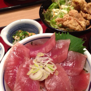 まぐろ丼