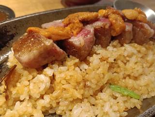 あんちゃんらいす（ガーリックライス×サーロイン×雲丹）