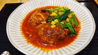 煮込みハンバーグ