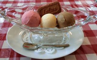 アイスクリーム３種のせ