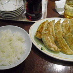 宇都宮餃子館 パセオ店 