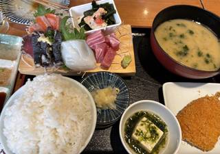 刺身定食１１００円