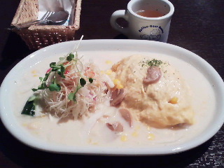 海の幸のクリームオムライス