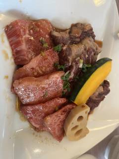 白老牛カルビ・サガリ