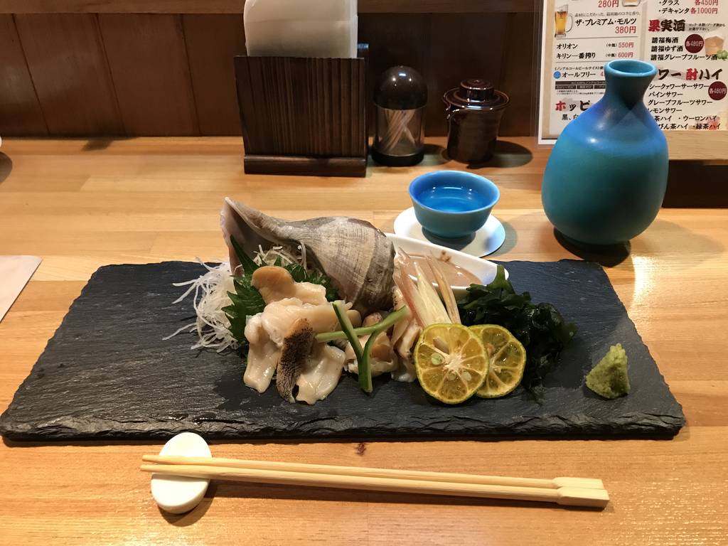 つぶ貝のお造りとお勧めの日本酒