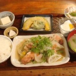 おうちごはん ここら屋 御幸町本店 地図 写真 四条河原町周辺 寺町 食堂 定食 ぐるなび