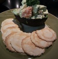 サーモンとアボガドのタルタル