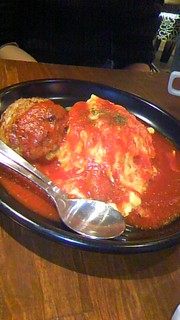 トマトソースオムライス ハンバーグ添え