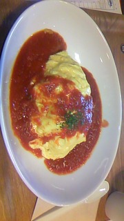 トマトソースオムライス