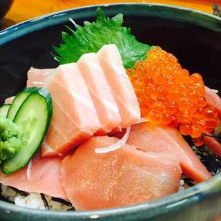 至福のマグロ丼