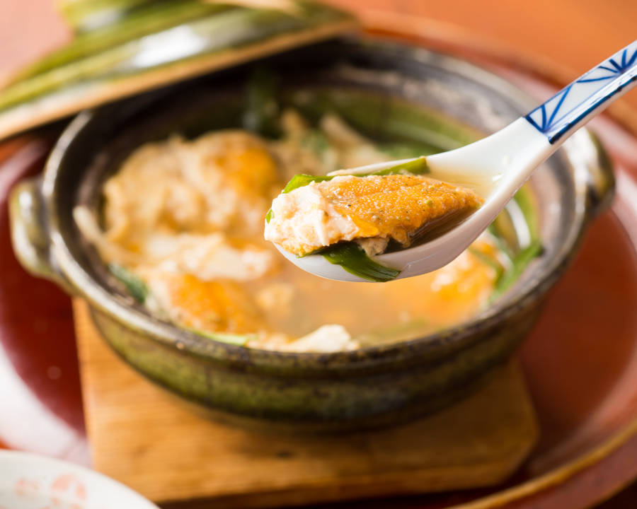 名代「久本鍋」ウニとニラの卵とじ。小鍋だて、池波正太郎の世界。