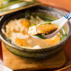 名代「久本鍋」ウニとニラの卵とじ。小鍋だて、池波正太郎の世界。