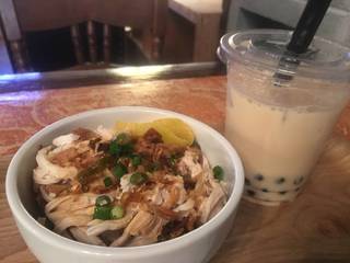 鶏肉飯（ジーローファン）