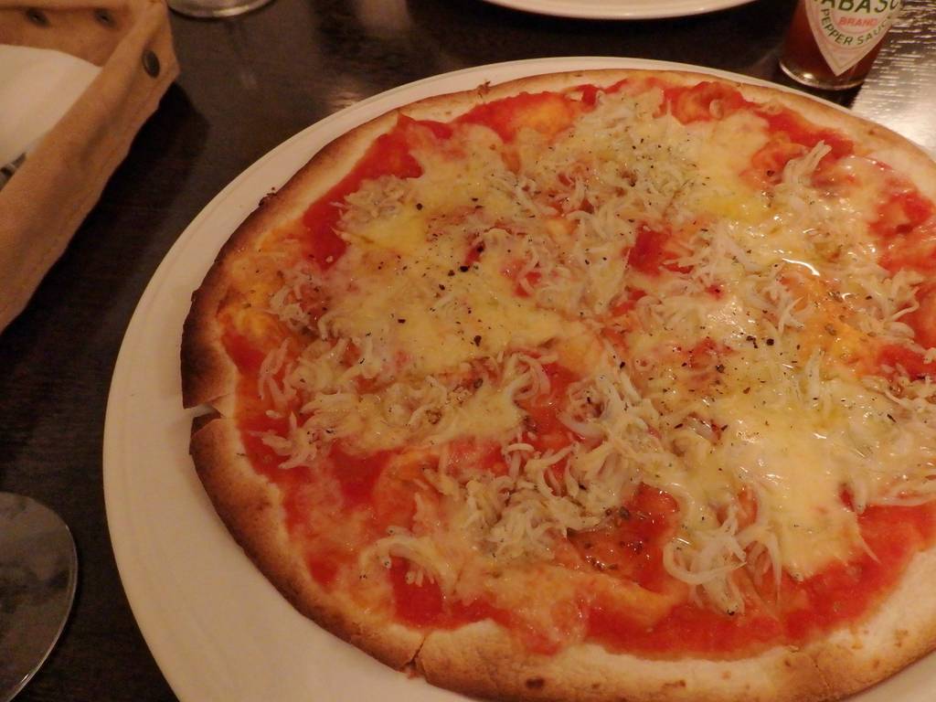 しらすピザ、ゴルゴンゾーラのニョッキ、リモンチェッロ