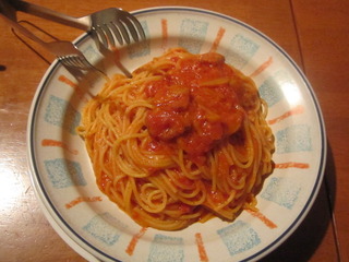トマトとニンニクのスパゲッティ