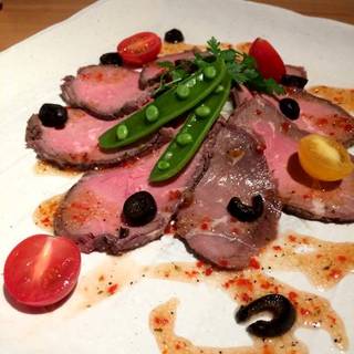 ローストビーフ　手作りガーリックソース添え