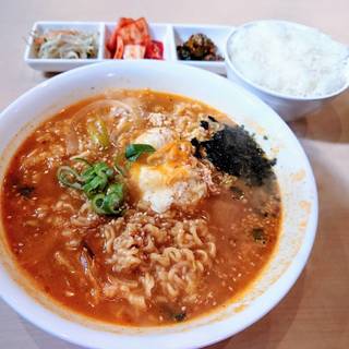辛ラーメン定食
