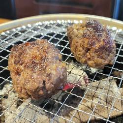 炭火焼肉 たくみ 