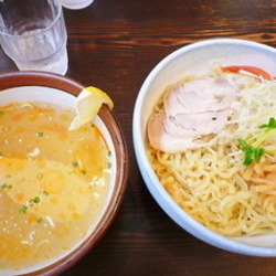 俺流塩らーめん 神楽坂店 地図 写真 神楽坂 塩ラーメン ぐるなび