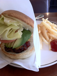 アボカドバーガー