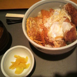 ［カレーうどん］若鯱家　品川シーサイドフォレスト店