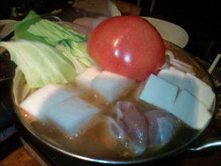 宮崎鶏と朝摘み野菜のトマト鍋
