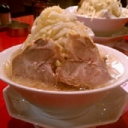 ガツ盛りラーメン みちる屋 松戸店 