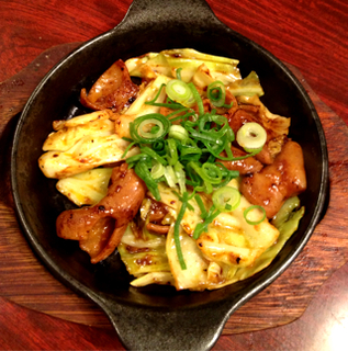 屋台風ホルモン炒め