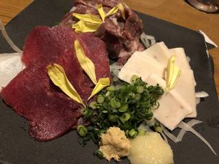 馬刺し盛り合わせ