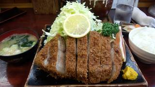 特選ロースカツ定食