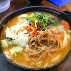 甲州ほうとう 小作 北口駅前店 地図 写真 甲府 郷土料理 ぐるなび