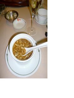 上海蟹とふかひれ入りスープ