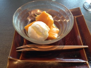 完熟マンゴーと塩アイス