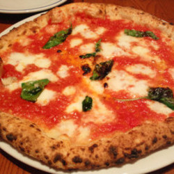 Pizzeria Trattoria Vomero(ピッツェリアトラットリアヴォメロ)（地図