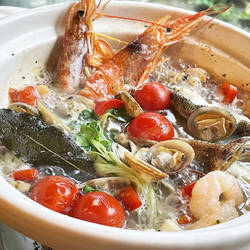 １１月〜３月冬季限定スペシャル漢方鍋セット　漁師風やさしいアクアパッツァ鍋セット