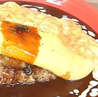 デミグラスソースのふわぁとろなオムライス